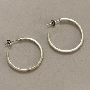 Metalsmiths 925 Sterling Silver Dainty Small/Medium Thin Basic Hoop Earrings